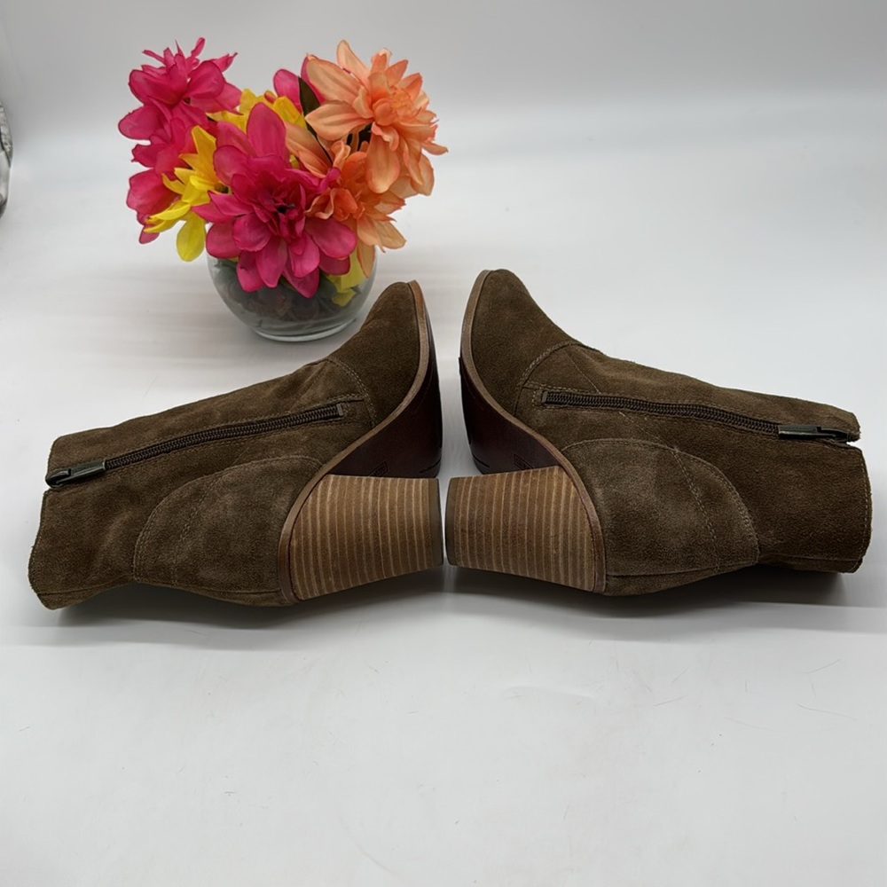 Vince Camuto Brown Suede Ankle Boot Size 8.5 MCA7094K - Picture 4 of 7